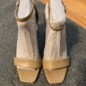 Sam Edelman Daniella Beige Leather Heels